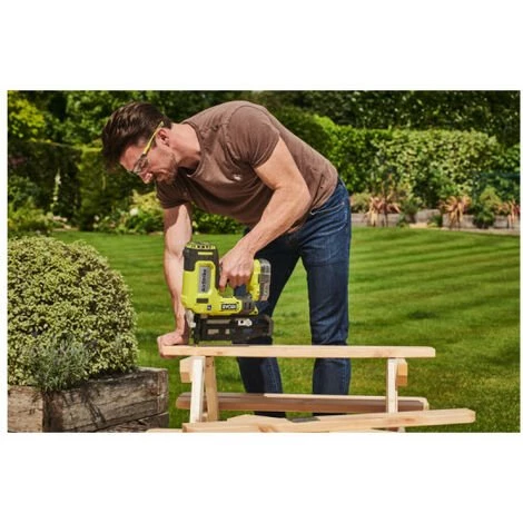 Pack RYOBI Cloueur De Finition à Air Comprimé 18 V OnePlus 16 G R16GN18-0 - 1 Batterie 3.0Ah High Energy - 1 Chargeur Ultra Rapide 5 Pack RYOBI Cloueur De Finition à Air Comprimé 18 V OnePlus 16 G R16GN18-0 - 1 Batterie 3.0Ah High Energy - 1 Chargeur Ultra Rapide – Image 3