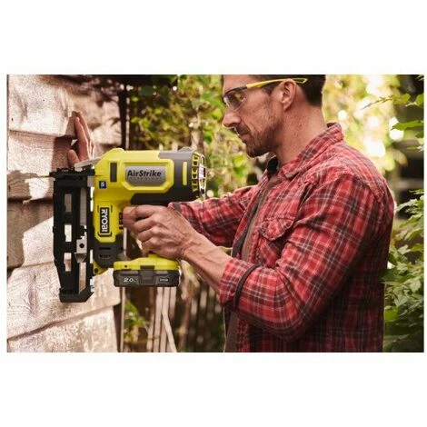 Pack RYOBI Cloueur De Finition à Air Comprimé 18 V OnePlus 16 G R16GN18-0 - 1 Batterie 3.0Ah High Energy - 1 Batterie 5.0Ah - Chargeur Rapide 4 Pack RYOBI Cloueur De Finition à Air Comprimé 18 V OnePlus 16 G R16GN18-0 - 1 Batterie 3.0Ah High Energy - 1 Batterie 5.0Ah - Chargeur Rapide – Image 2